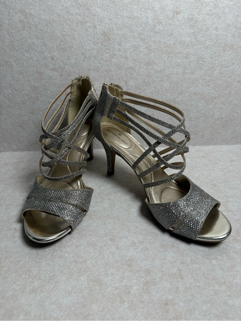 Bandolino Marlisa Silver Glitter Sparkly Strappy Heels Ankle Strap Size 8M